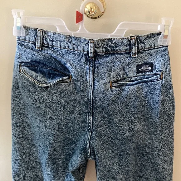 LEVI’S vintage 80s Silver Tab Denim Pleated Front Blue Jeans W30